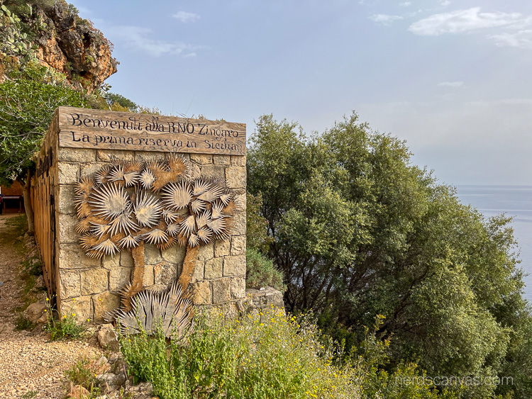 The sign welcoming us to Zingaro